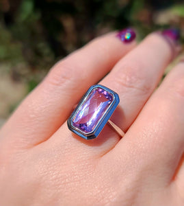 14kt white gold amethyst bezel fashion ring with rectangular purple gemstone