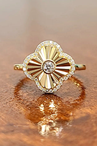 14kt Yellow Gold Diamond Miracle Plate Clover Ring with brilliant-cut diamonds in a miracle plate setting