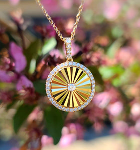 stunning 14kt Yellow Gold Diamond Miracle Plate Pendant