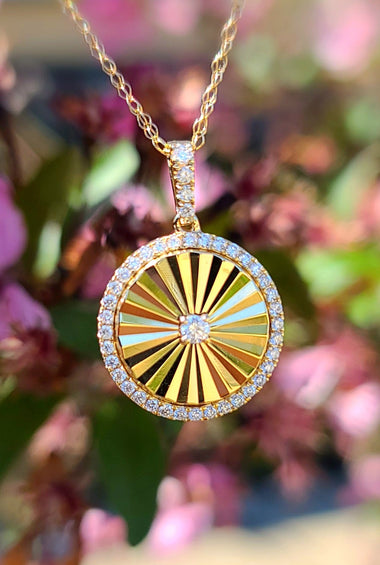 stunning 14kt Yellow Gold Diamond Miracle Plate Pendant