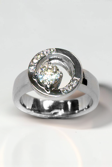 Custom Design by Harold – White Gold Round Diamond Swirl Ring