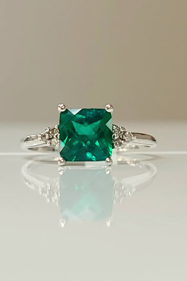 10kt WG Lab Emerald Ring