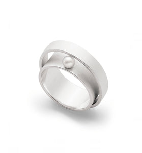 Polished Pearl set on sandblasted sterling silver double ring