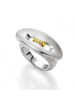 iamonds are set on polished sterling silver