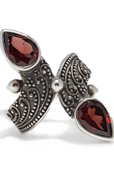 Sterling Silver Kir Collection Garnet Ring