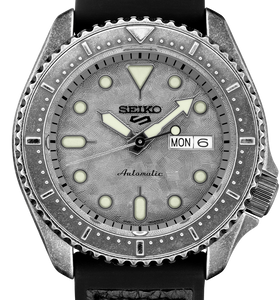 Men's Seiko watch with grey dial, silver case, black leather strap, date window MON